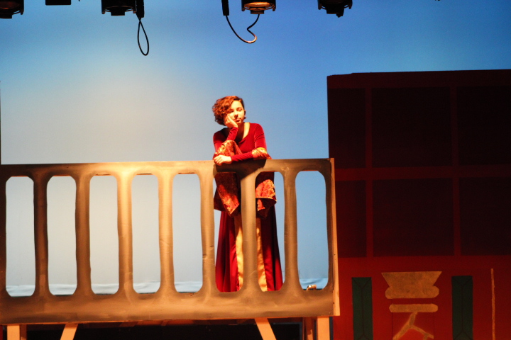 Grace Ozello acts as Juliet.