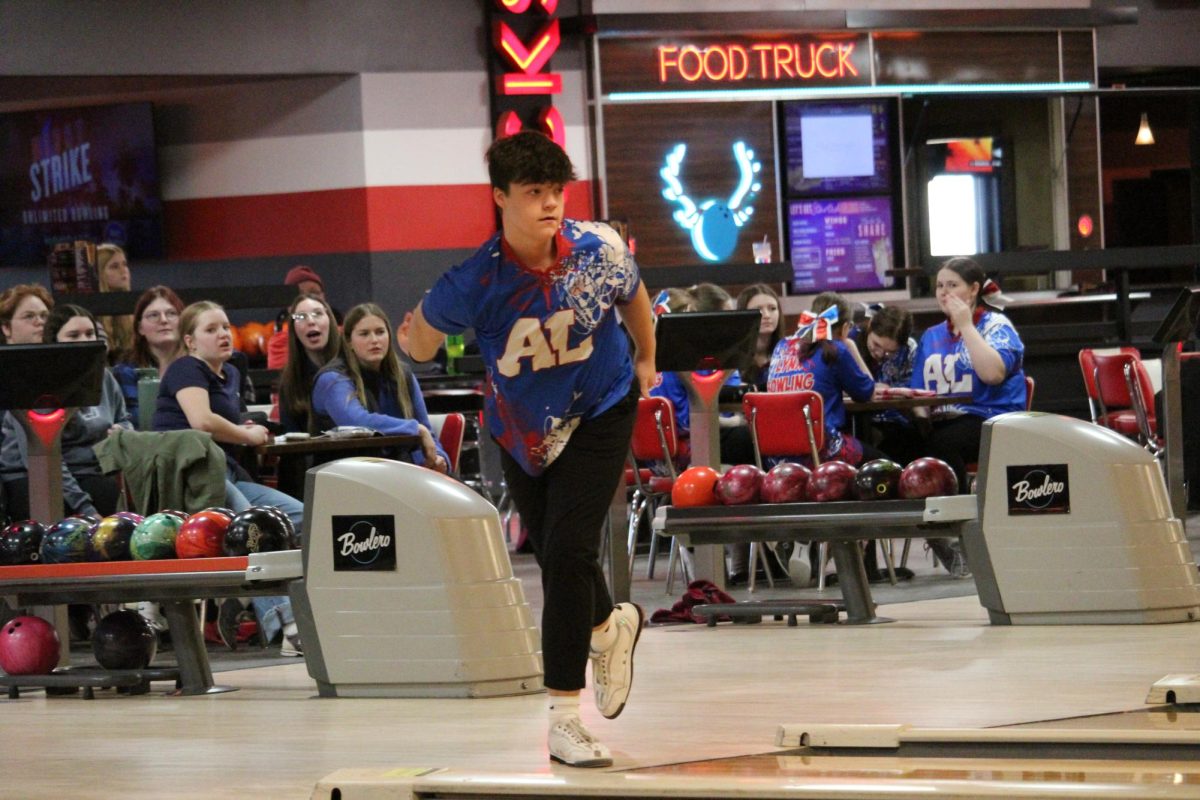 PHOTO ESSAY: Boys Bowling vs. SC North