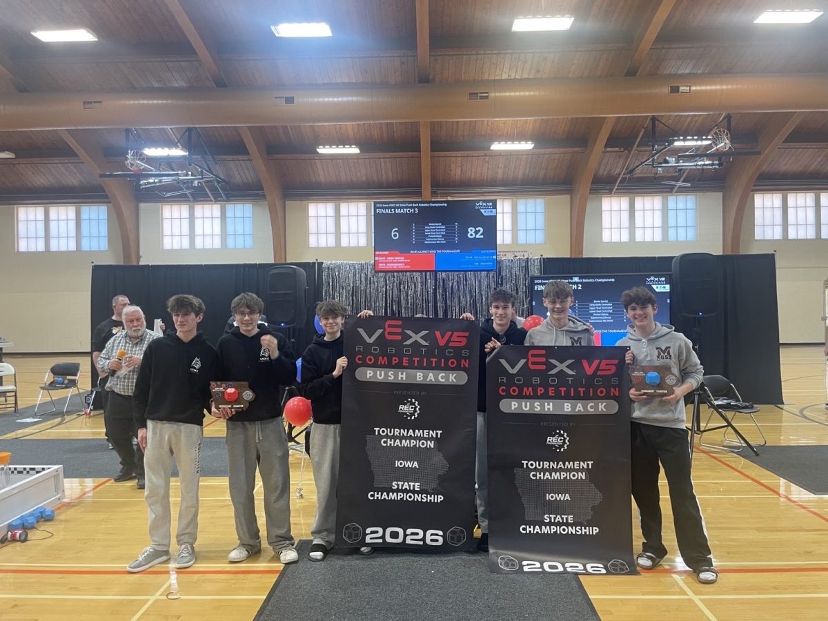 Lynx Robotics qualifies for VEX Worlds Championship